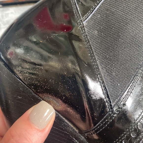 Versace Patent Leather Ankle Boots with Western Flair - A Wardrobe Must-Have! - Picture 15 of 17